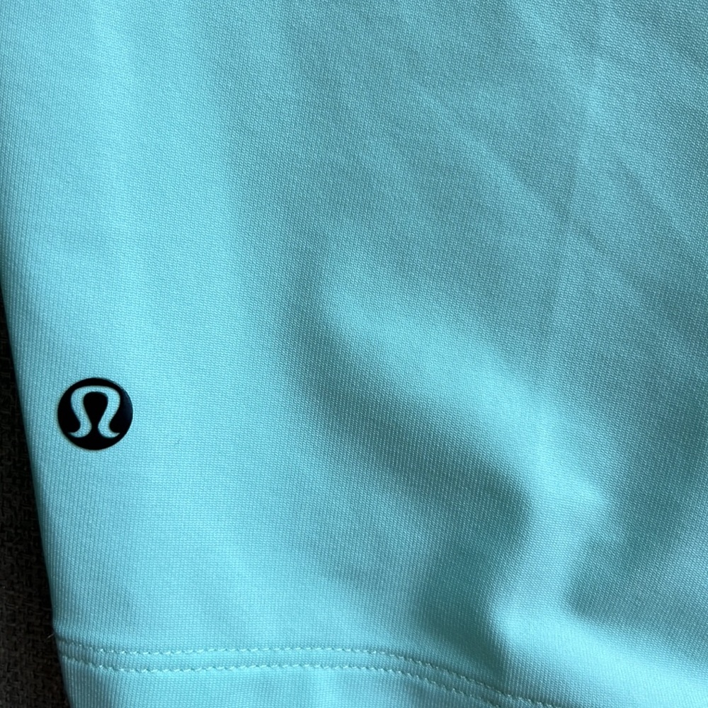 Lululemon mint green walking shorts - Picture 4 of 4